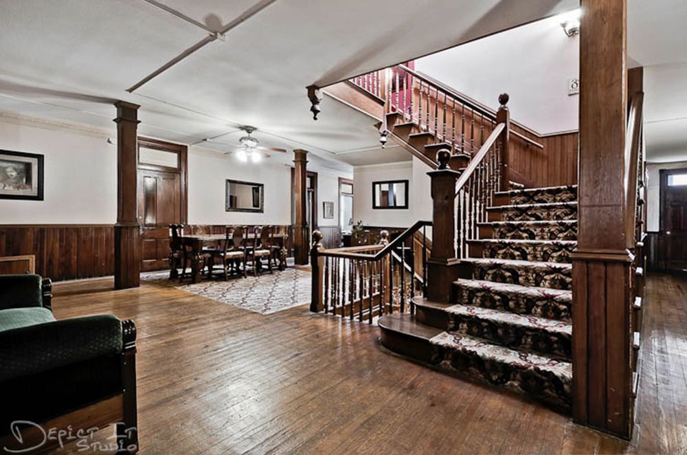 New Orleans Hotel Eureka Springs: Unwind in Luxury!